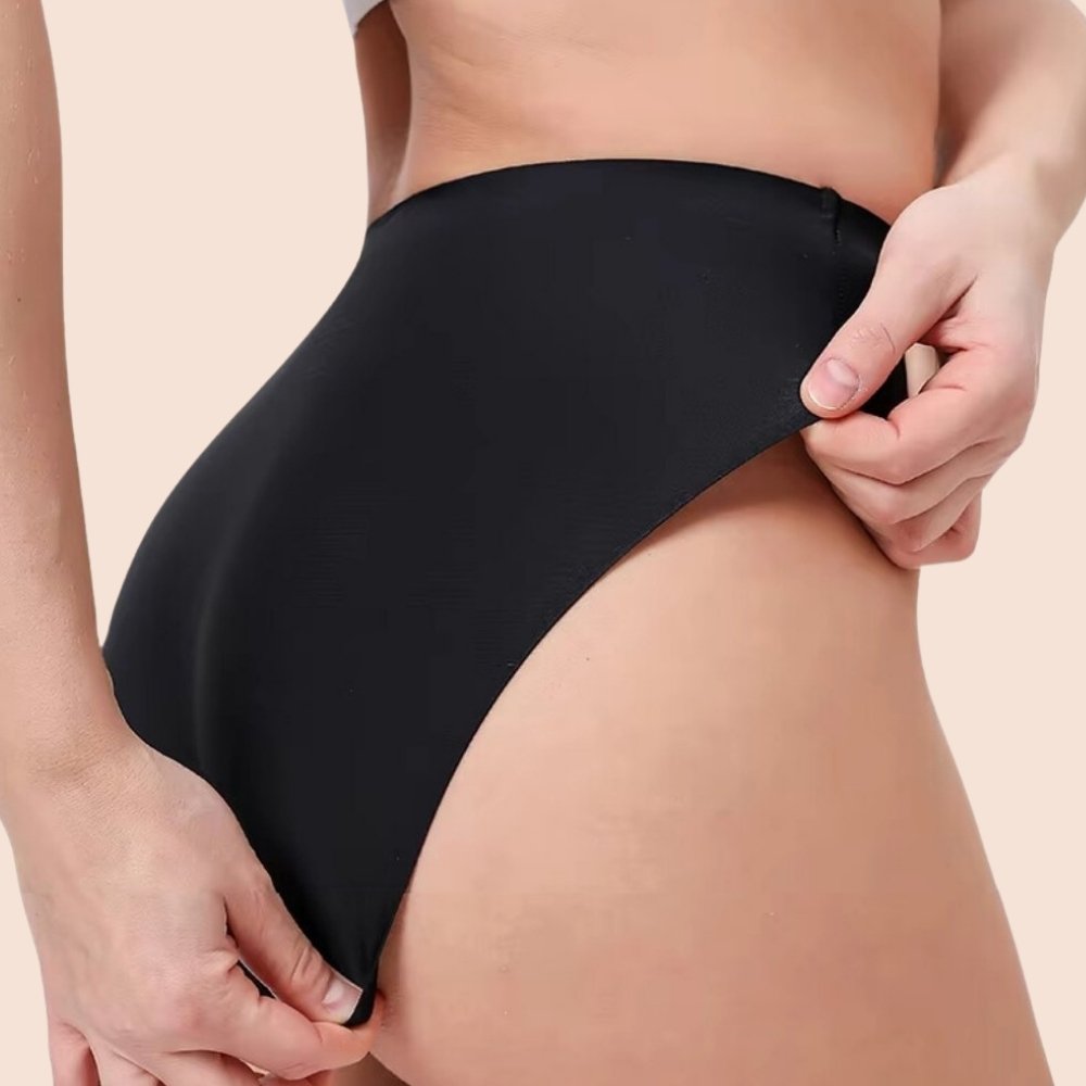 Perioden Bikini Schwarz – Flexibler und elastischer Sitz für eine perfekte Passform während der Periode, Seitenansicht.